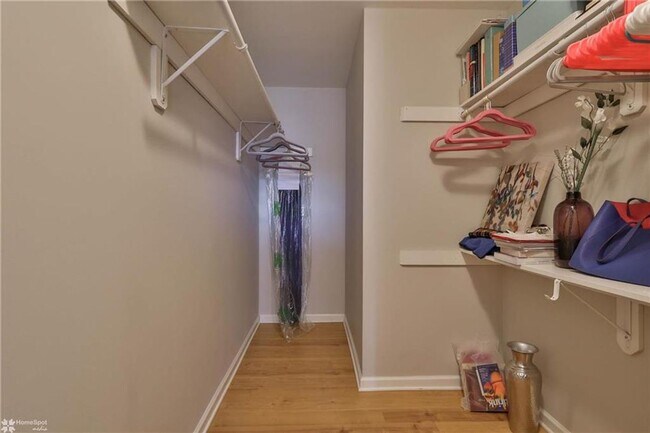 Building Photo - Beautiful 2 Bedroom Condo for Rent