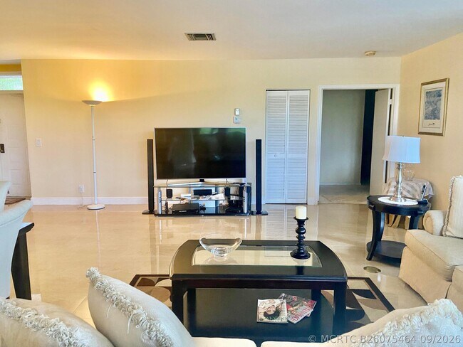 Building Photo - 19311 Sabal Lake Dr