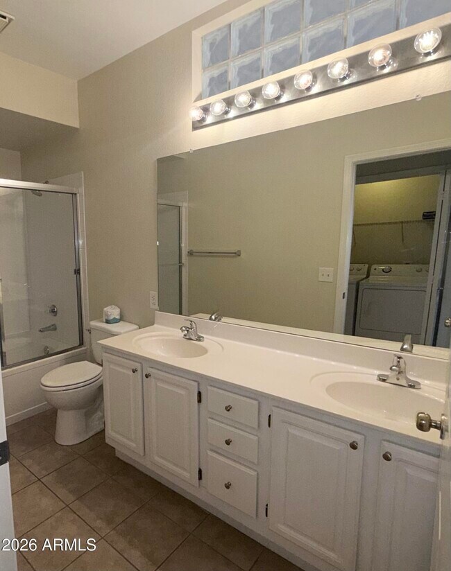 Building Photo - 16013 S Desert Foothills Pkwy