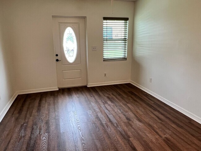 Building Photo - Charming 3BR, 2BA home next to DeSoto Park