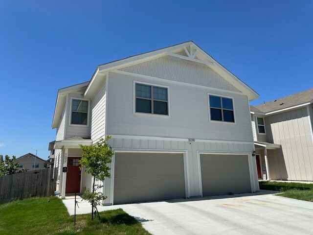 Primary Photo - 10310 Candlewood Wy