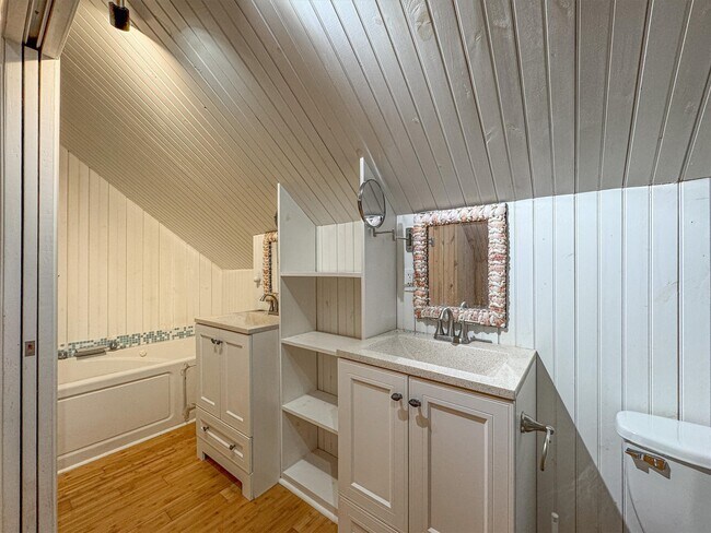 Building Photo - 1710 Avenue O