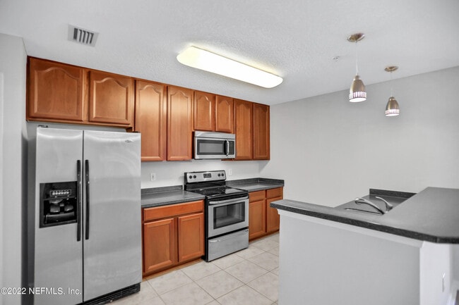 Building Photo - 7051 Deer Lodge Cir
