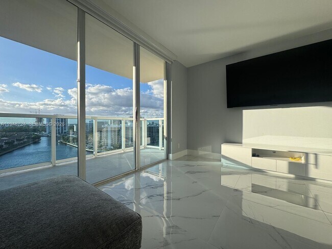 Building Photo - 3800 S Ocean Dr