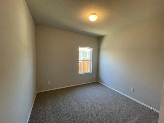 Building Photo - 148 Free Stone Dr