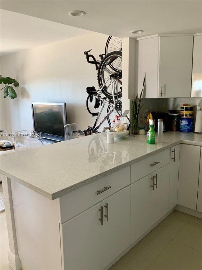 Building Photo - 8400 Byron Ave