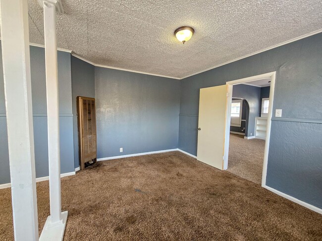 Building Photo - 3 Bed home in Shawnee!