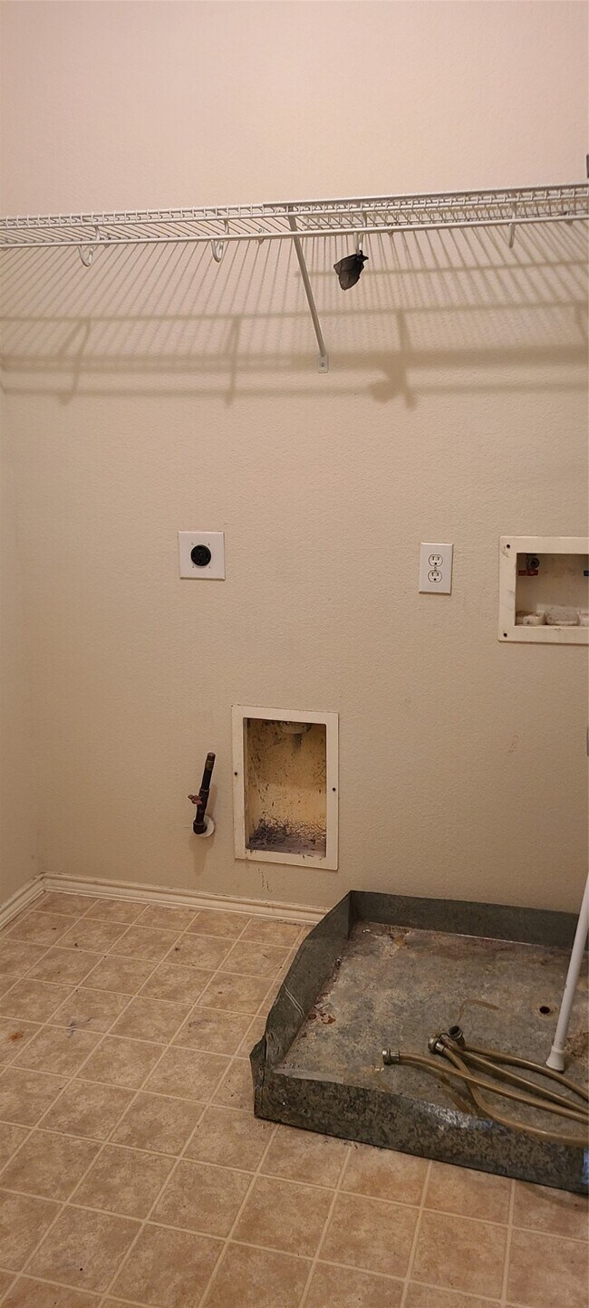 Building Photo - 19042 Remington Mill Dr