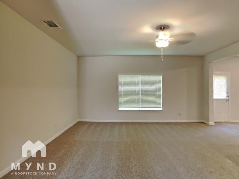 Building Photo - 1117 Clark Dr