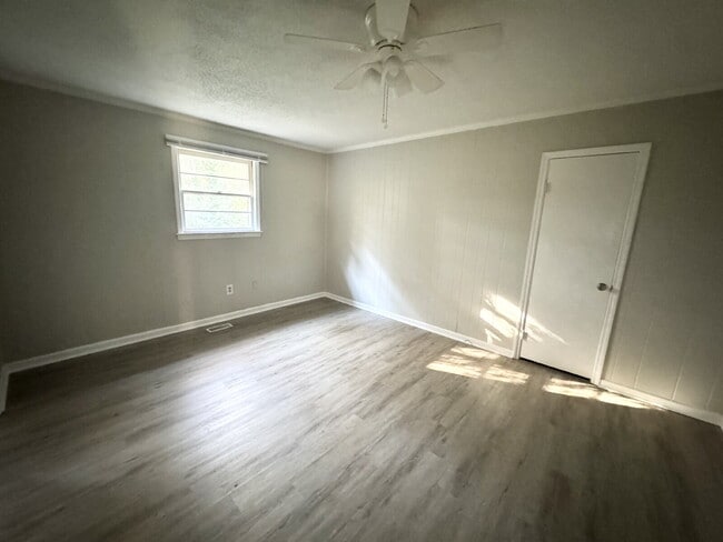 Building Photo - 1 bed / 1 bath - Pendleton SC