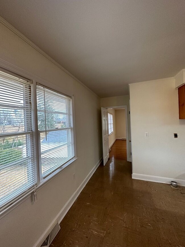 Building Photo - 3 Bed/2 Bath in Seneca, SC