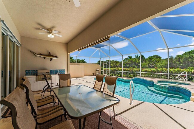 Building Photo - 8485 SE Palm Hammock Ln