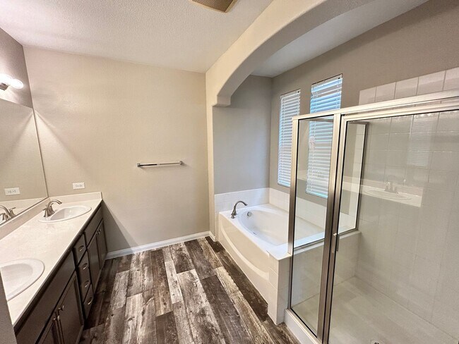 Building Photo - Beautiful 4/Bed/3Bath/2Car Two-Story Home with Loft and Office in Providence!