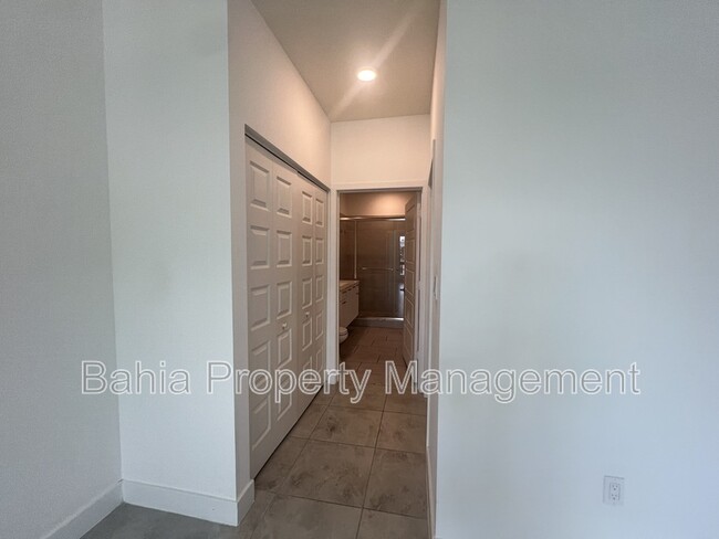 Building Photo - 4636 NW 84th Ave