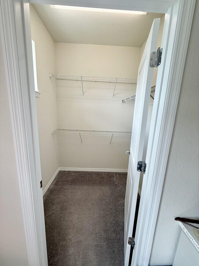 Building Photo - 5182 Eucalyptus Dr