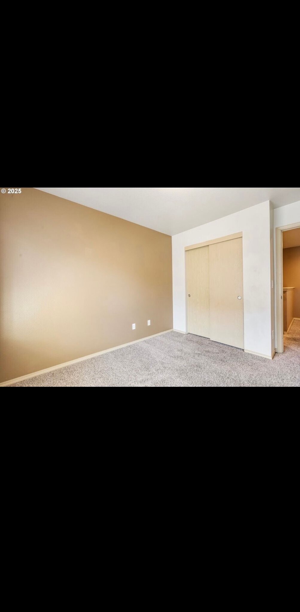 Building Photo - 2833 NE Stapleton Rd