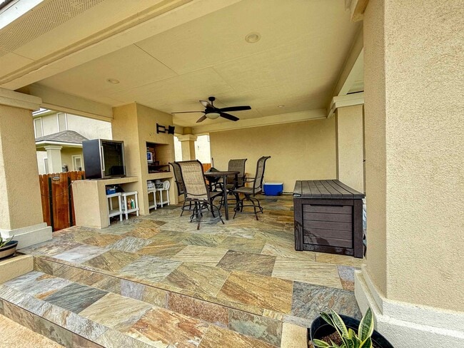 Building Photo - 208 Chisos Oak Dr
