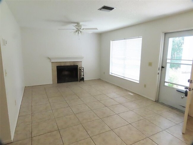 Building Photo - 104 Northlake Dr