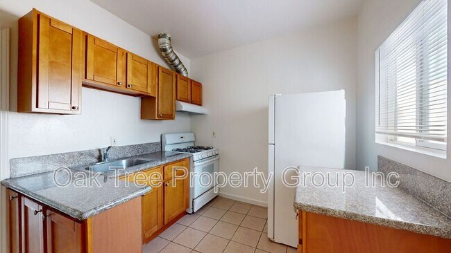 Building Photo - 4152 Brookdale Ave