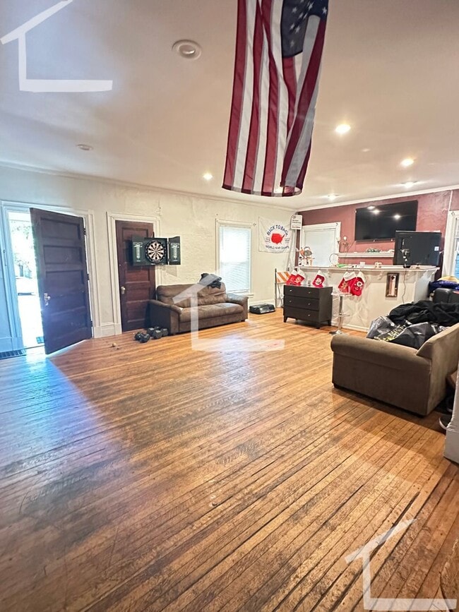 Building Photo - Entire House for Rent, Central heat/AC, Laundry Porch Backyard. Cleveland Circle Area of Brighton...