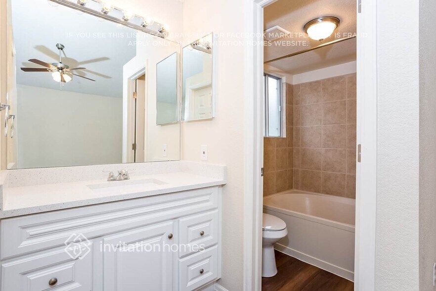 Building Photo - 17319 Lindon Dr