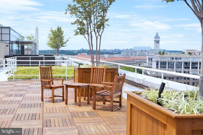 Building Photo - 601 Pennsylvania Ave NW