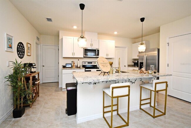 Building Photo - 1790 Southfork Dr