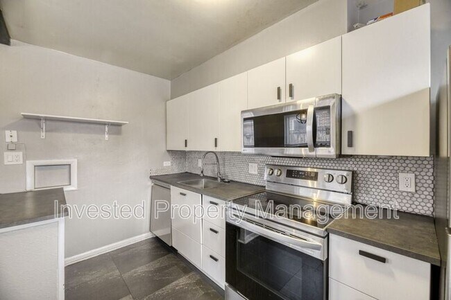 Building Photo - 3519 S Downing St