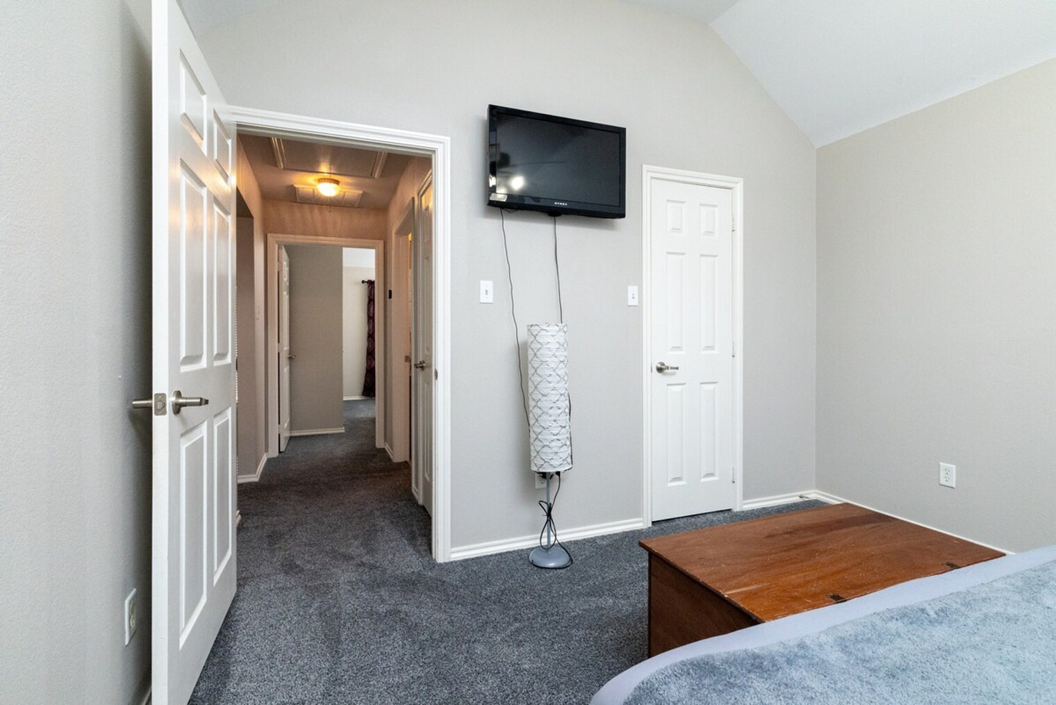 Building Photo - 8733 Shadow Trace Dr