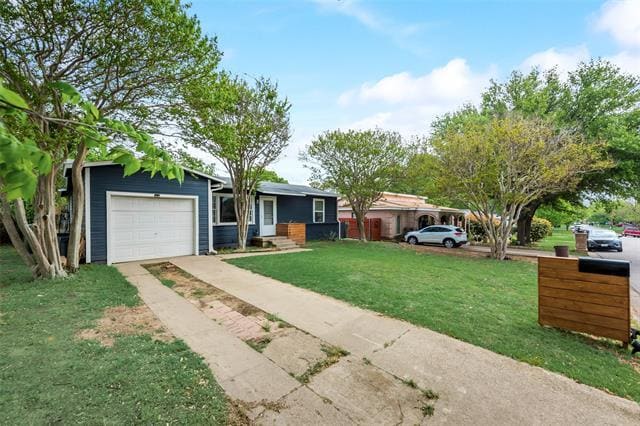 Building Photo - 228 E Oak Dr