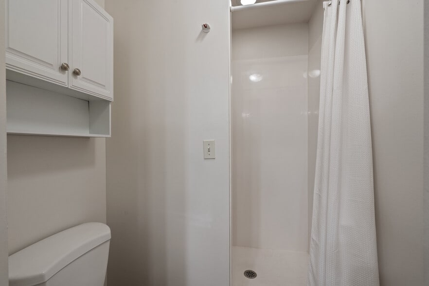 Building Photo - 7178 S 420 E