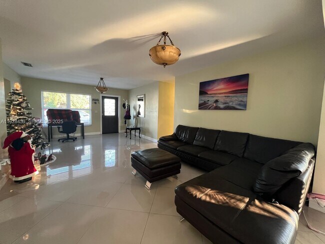 Building Photo - 3520 SW 104th Ave