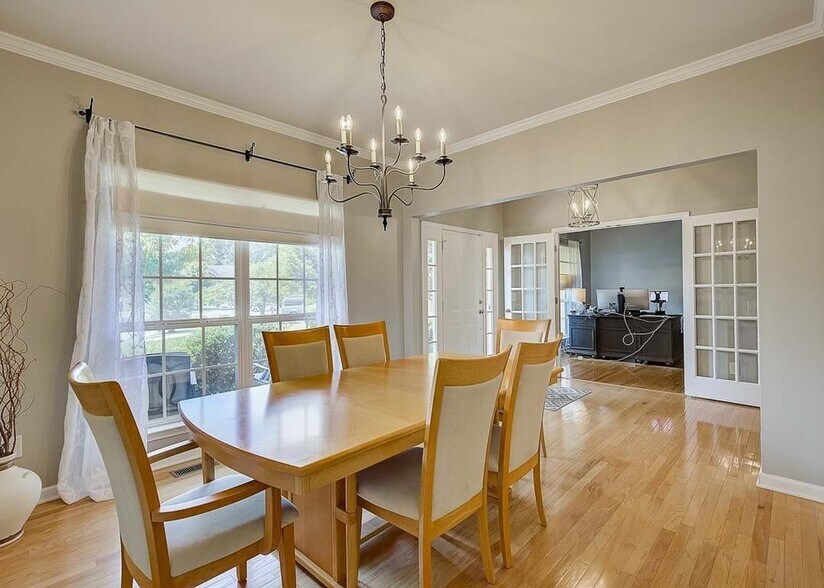 Building Photo - 1304 Fenner Ct