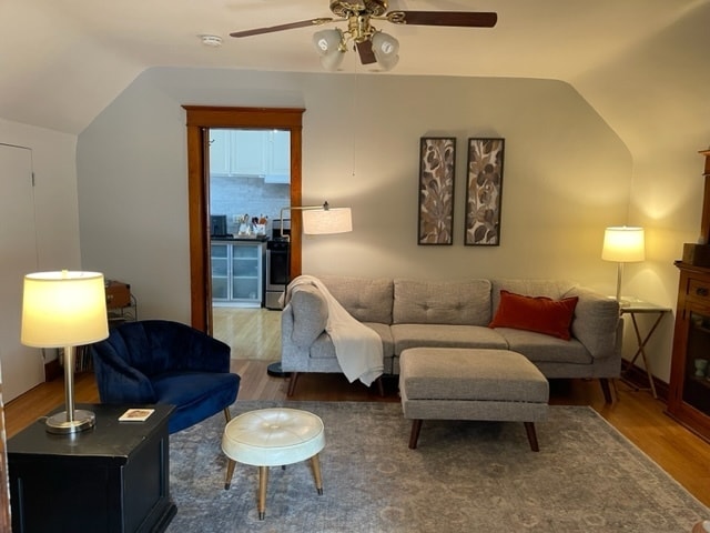 Building Photo - 1121 S East Ave