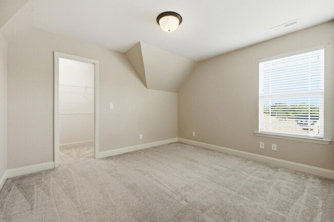 Building Photo - 723 Windrush Loop