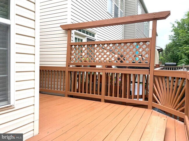 Building Photo - 2540 Banshire Dr