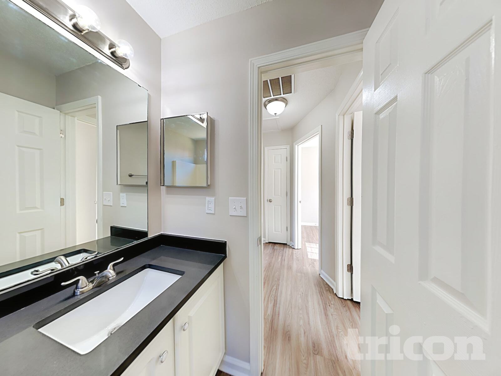 Building Photo - 6008 Bradford Ct