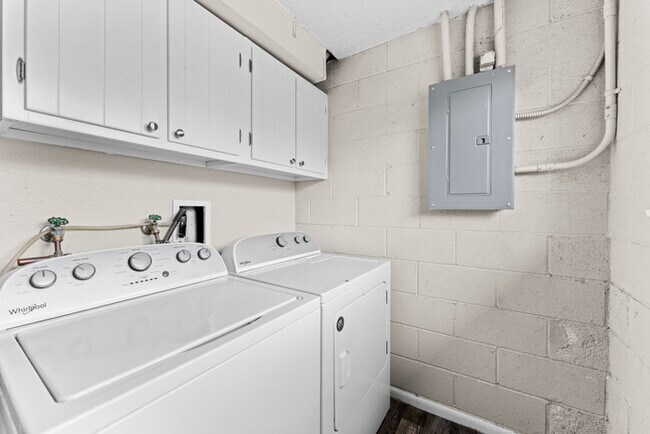 Building Photo - Spacious 4 Bedroom, 2 Bath Home on Boise Bench!