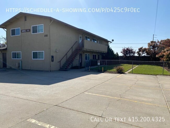 Building Photo - 102 E Bernal Dr