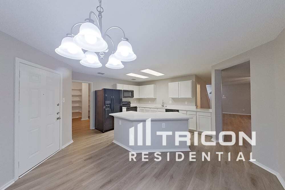 Building Photo - 2208 Capstan Dr