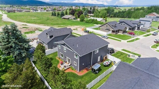 Building Photo - 275 Triple Creek Dr