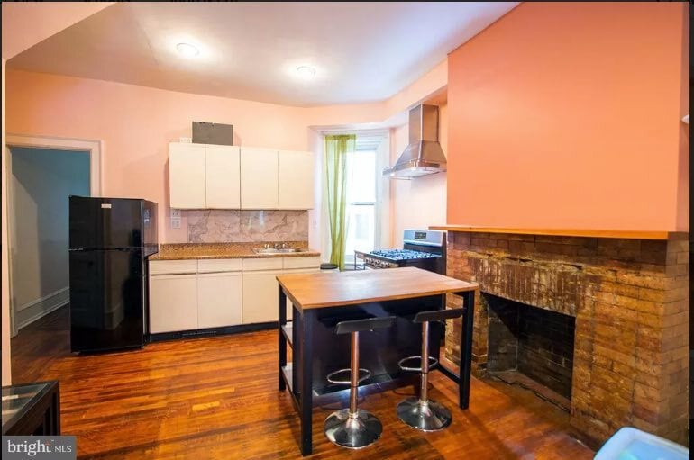 kitchen - 5141-1 Hazel Ave