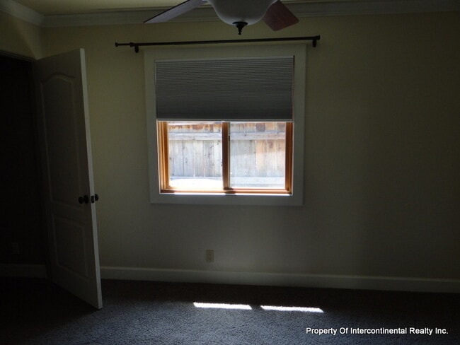 Building Photo - Coming Soon!! Remodeled Woodside Cottage w...