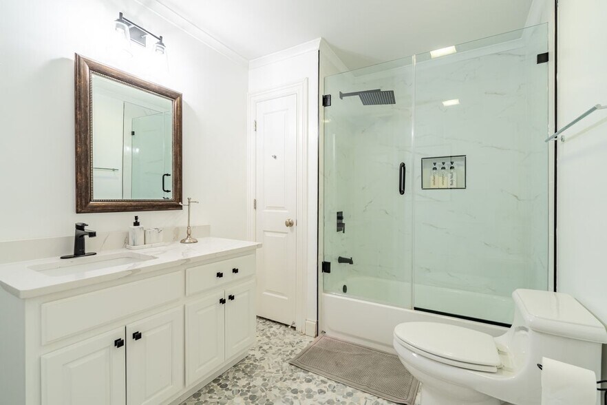 Building Photo - 1219 Moores Mill Rd NW