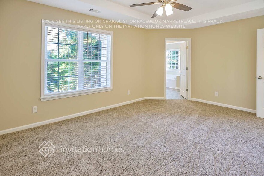 Building Photo - 806 Alta Ct