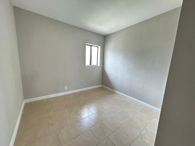 Building Photo - 1309 Exley Ave