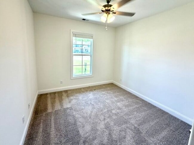 Building Photo - Now Leasing a Brand New 5-Bedroom 3 Bath home in Olive Branch