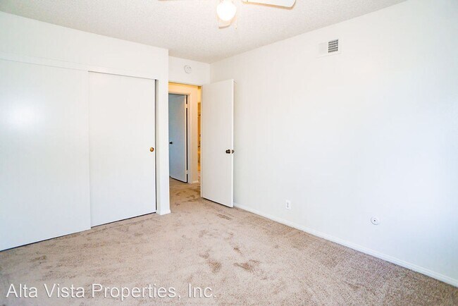 Building Photo - 4 br, 2 bath House - 5404 Coral Reef Ave.