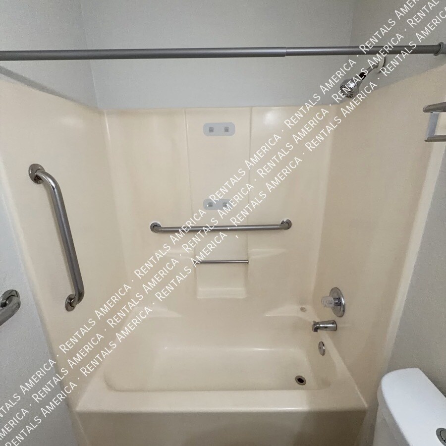 Building Photo - 520 N Stapley Dr