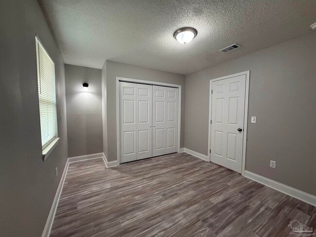 Building Photo - 1425 Toni St